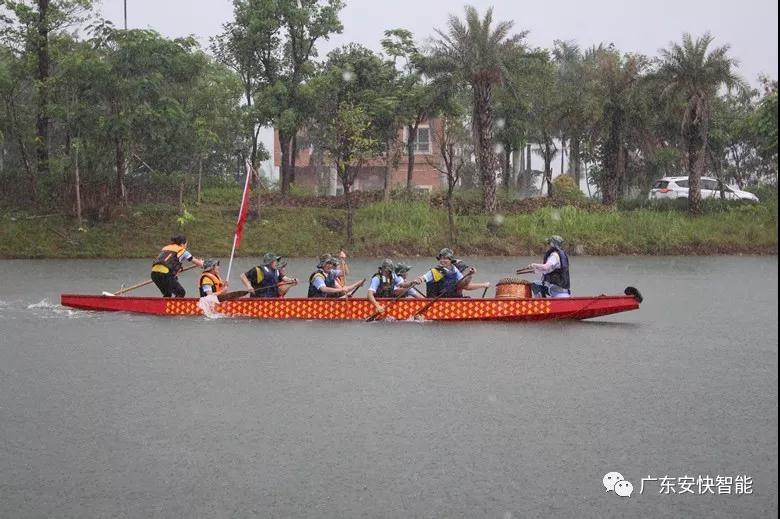 南方烧烤模式继续，云南等地暴雨订单已送达